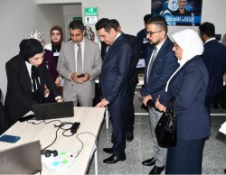 مدير فرع البنك المركزي العراقي يزور معرض البرمجيات الرابع في جامعة البصرة