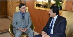 حوار صحيفة ”العربي الأفريقي” مع الدكتور علي العلاق محافظ البنك المركزي العراقي