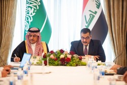محافظ البنك المركزي يجتمع مع نظيره السعودي في بغداد