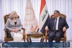 محافظ البنك المركزي العراقي يلتقي السفيرة الأمريكية في العراق
