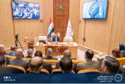 محافظ البنك المركزي العراقي يلتقي رؤساء مجالس المصارف