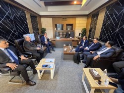 مدير عام مركز الدراسات المصرفية يستقبل وفداً أردنياً