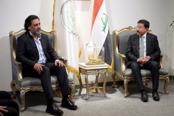 محافظ البنك المركزي يزور البيت العراقي ويجدّد دعمه للمبادرات الإنسانية