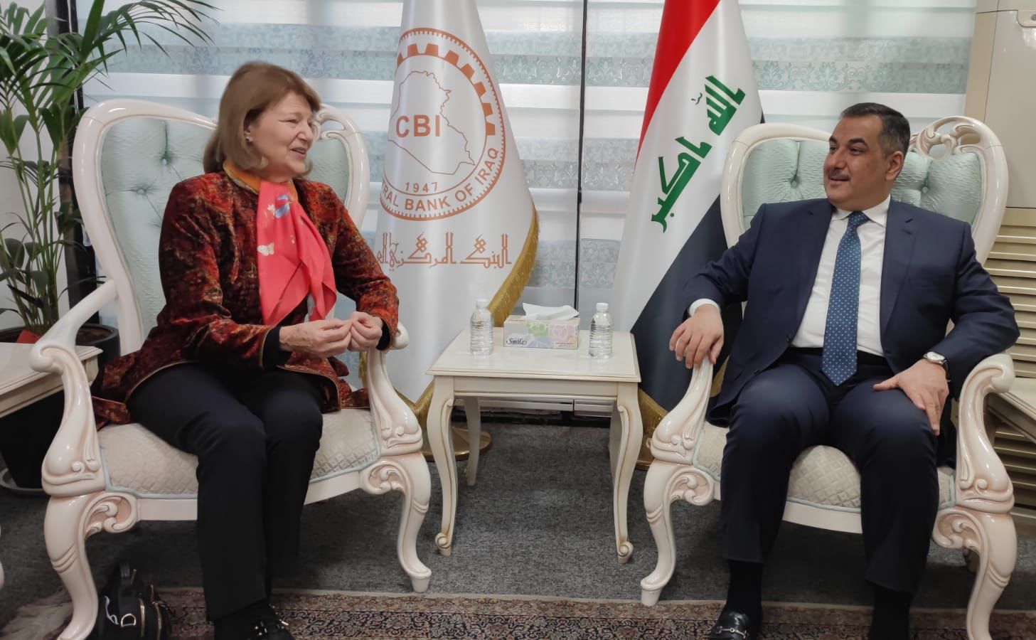 The Governor of the Central Bank of Iraq receives Baroness Emma Nicholson News-16377573918918