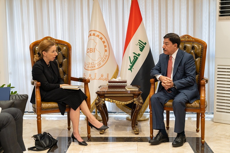 محافظ البنك المركزي العراقي يستقبل مساعدة وزير الخزانة الامريكية