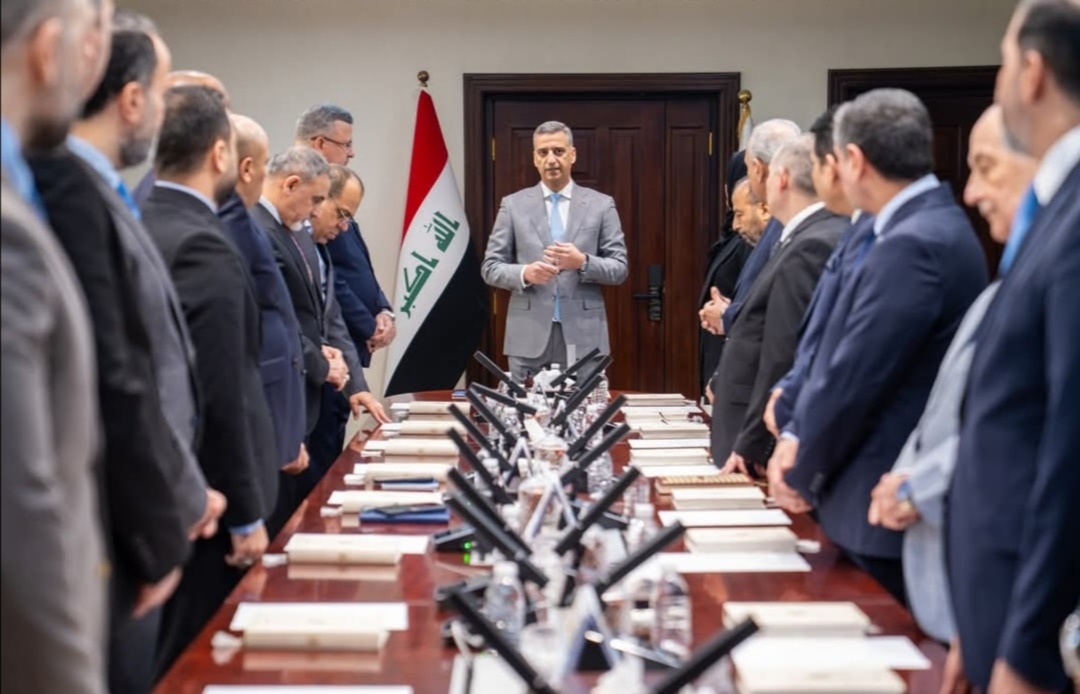 الكادر المتقدم في البنك المركزي العراقي يؤدي القسم الوظيفي